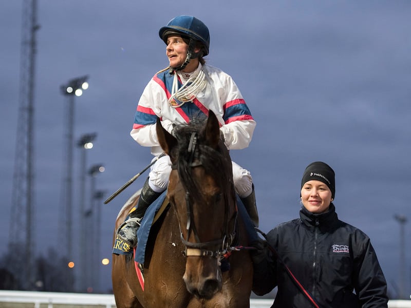 Luisette Hill och Madeleine Smith. Foto: Elina Björklund / Svensk Galopp