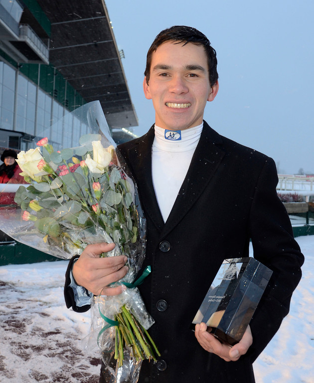 Marcos Robaldo blev hyldet som Championlærling på Jägersro onsdag eftermiddag. Foto: Stefan Olsson / Svensk Galopp.