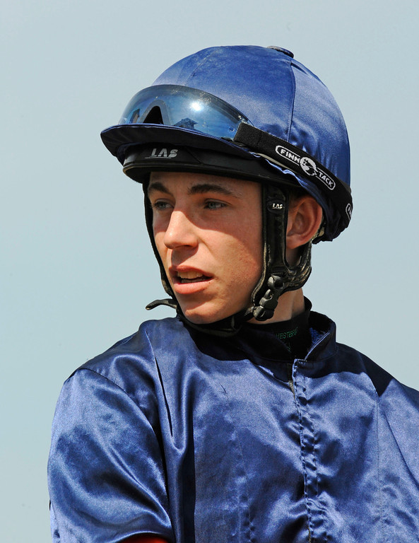 Shane Karlsson rider i 2013 som førstejockey for Tommy Gustafsson. Foto: Svensk Galopp / Stefan Olsson.